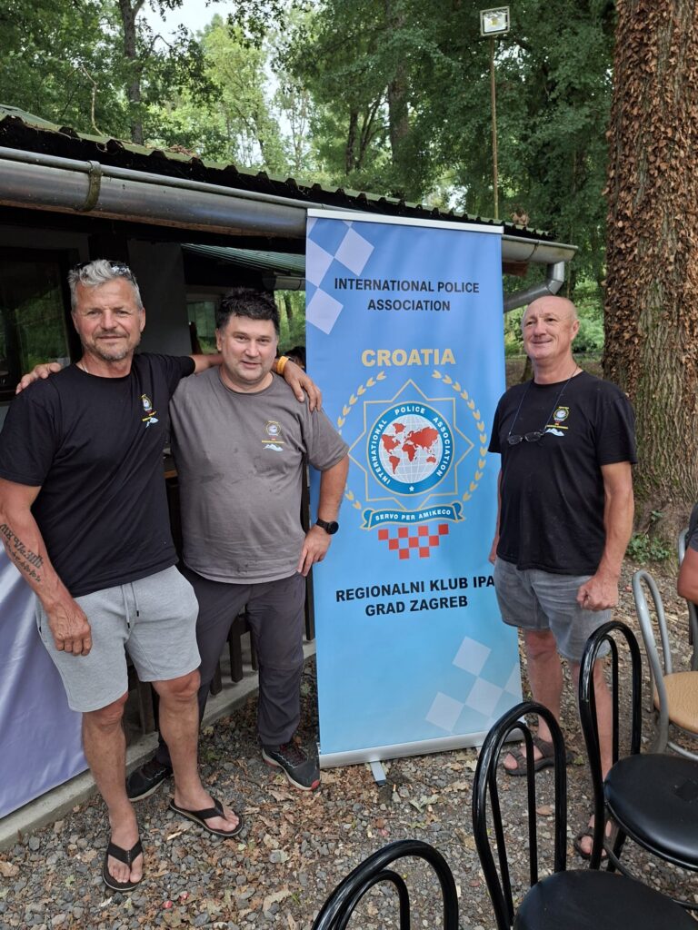 Članovi IPA Šibenik na ribičiji u Vrbovcu